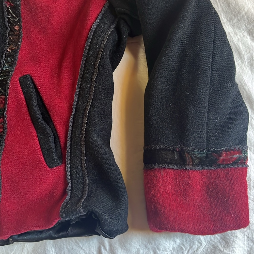 Gorgeous Vintage Coloratura Western Jacket Red Black Warm Small to Medium - Picture 6 of 16